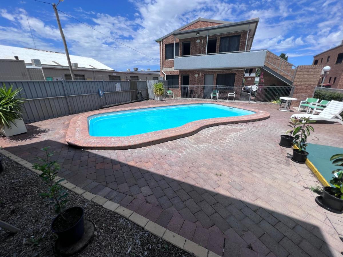 Spa Village Travel Inn Moree Exterior foto