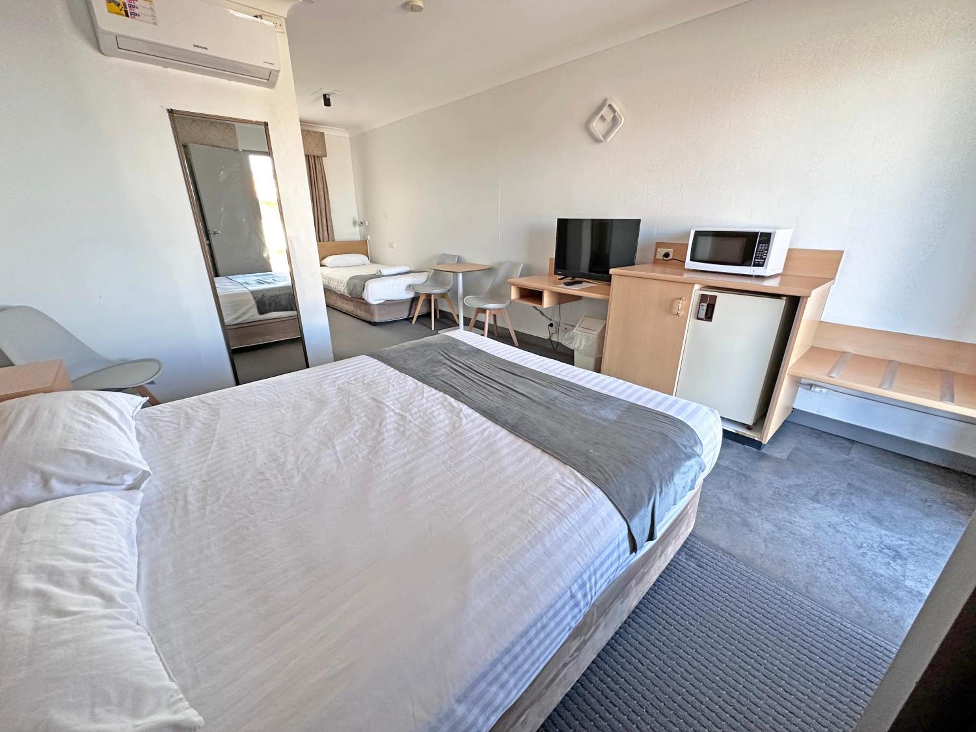 Spa Village Travel Inn Moree Zimmer foto