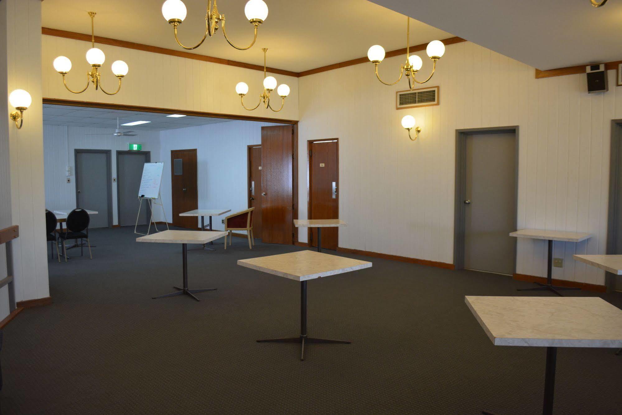 Spa Village Travel Inn Moree Exterior foto